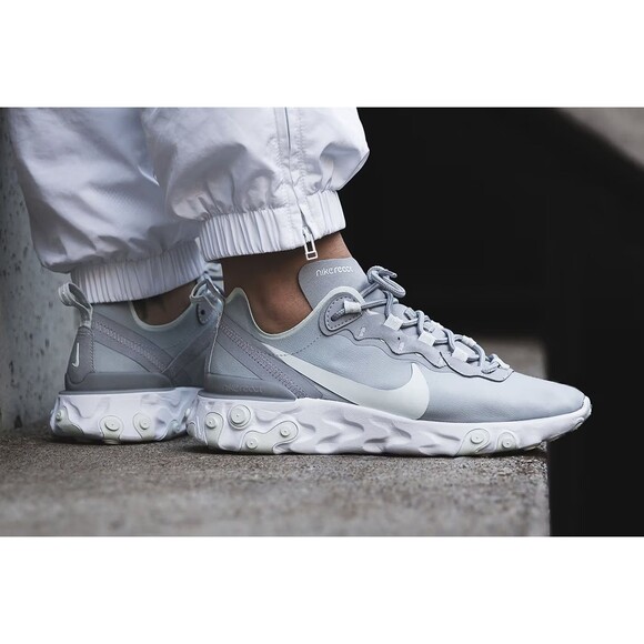 Nike Women's React 55 Athletic Running Shoes Sneakers  Size 7.5  Gray BQ2728-005 - Picture 13 of 14